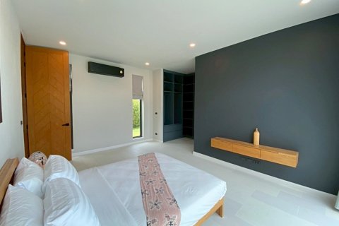 Chalet de 5 dormitorios en Hua Hin, Tailandia № 168340 - foto 23