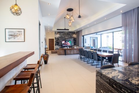 Chalet de 6 dormitorios en Hua Hin, Tailandia № 168382 - foto 19