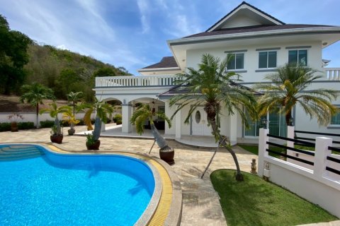 Chalet de 6 dormitorios en Hua Hin, Tailandia № 168348 - foto 2