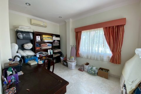 Chalet de 6 dormitorios en Hua Hin, Tailandia № 168348 - foto 29