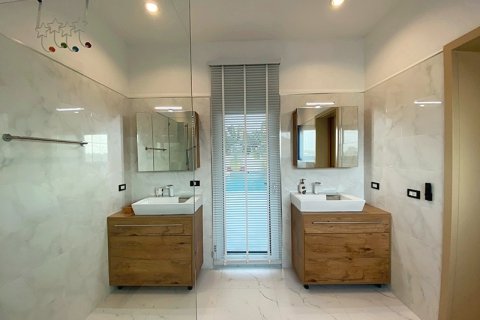 Chalet de 2 dormitorios en Hua Hin, Tailandia № 168347 - foto 28