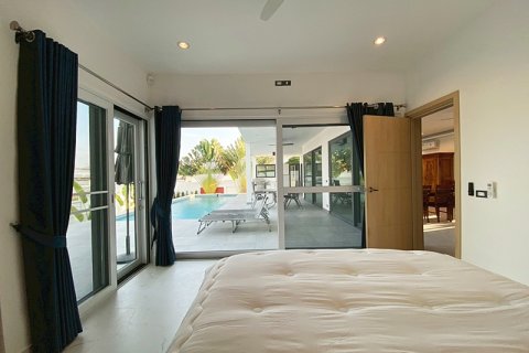 Chalet de 2 dormitorios en Hua Hin, Tailandia № 168347 - foto 24
