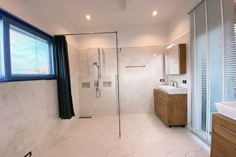Chalet de 2 dormitorios en Hua Hin, Tailandia № 168347 - foto 27