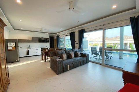 Chalet de 2 dormitorios en Hua Hin, Tailandia № 168347 - foto 22