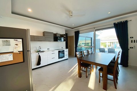 Chalet de 2 dormitorios en Hua Hin, Tailandia № 168347 - foto 18