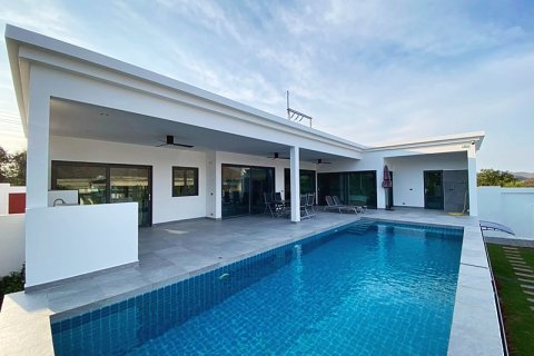 Chalet de 2 dormitorios en Hua Hin, Tailandia № 168347 - foto 2