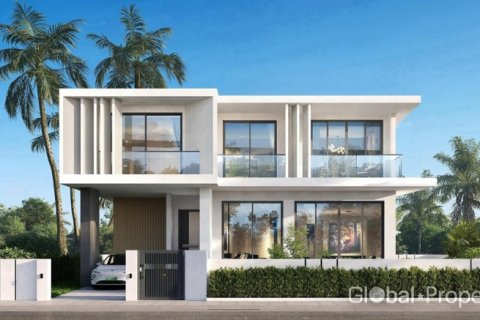 Casa de 4 dormitorios en Pattaya, Tailandia № 134427 - foto 4