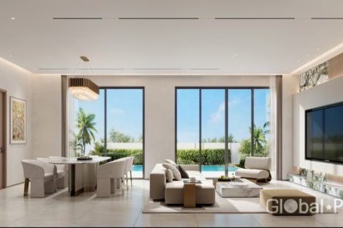 Casa de 4 dormitorios en Pattaya, Tailandia № 134427 - foto 12