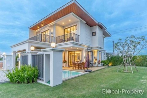 Haus in Pattaya, Thailand 4 Schlafzimmer № 134426