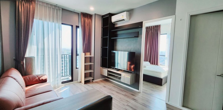 Condominio de 2 dormitorios en Bang Kapi, Bangkok, Tailandia № 54190