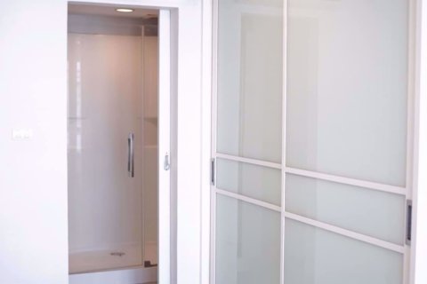 Condominio de 1 dormitorio en Khlong San, Bangkok, Tailandia № 54191 - foto 8