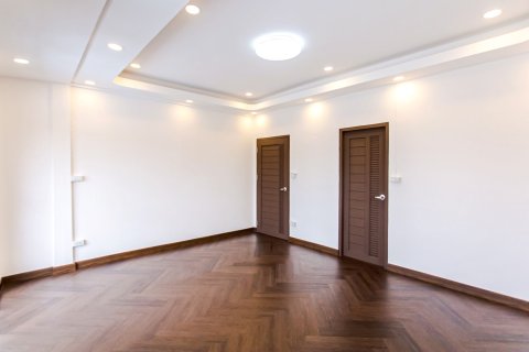 Casa de 4 dormitorios en Bangkok, Tailandia № 159384 - foto 29