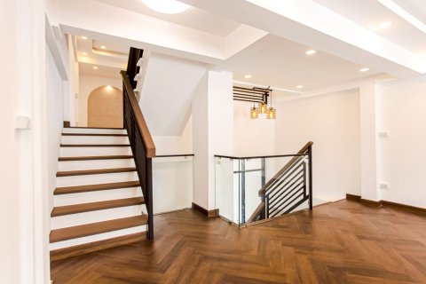 Casa de 4 dormitorios en Bangkok, Tailandia № 159384 - foto 12