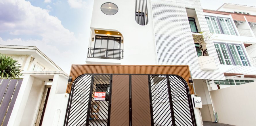 Casa de 4 dormitorios en Bangkok, Tailandia № 159384