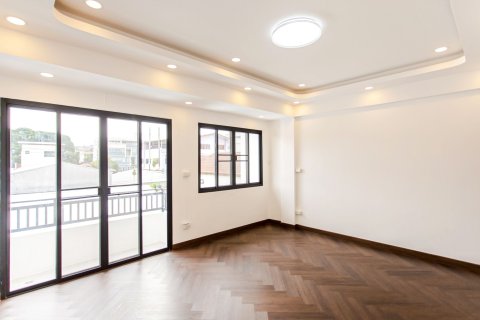 Casa de 4 dormitorios en Bangkok, Tailandia № 159384 - foto 18