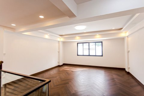 Casa de 4 dormitorios en Bangkok, Tailandia № 159384 - foto 13
