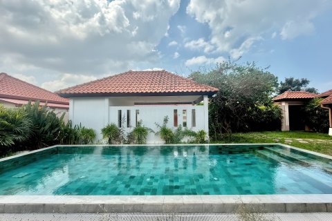 Casa de 3 dormitorios en Pattaya, Tailandia № 155647 - foto 9