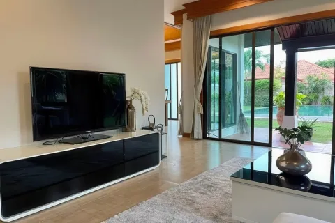 Casa de 3 dormitorios en Pattaya, Tailandia № 155647 - foto 5