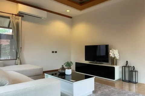 Casa de 3 dormitorios en Pattaya, Tailandia № 155647 - foto 6