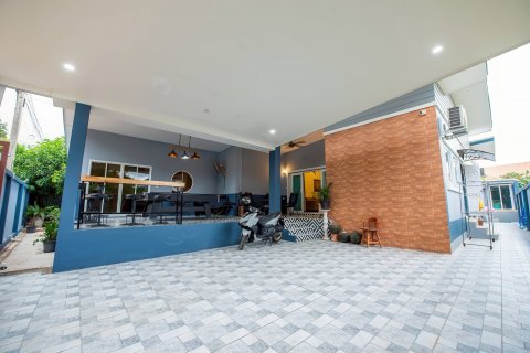Casa de 3 dormitorios en Pattaya, Tailandia № 155648 - foto 9