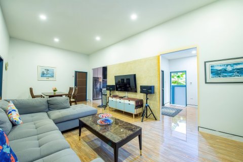 Casa de 3 dormitorios en Pattaya, Tailandia № 155648 - foto 12