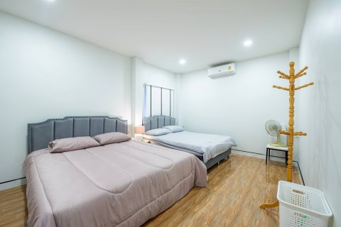 Casa de 3 dormitorios en Pattaya, Tailandia № 155648 - foto 30