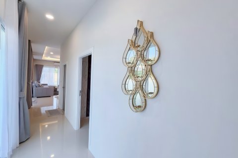 Casa de 3 dormitorios en Pattaya, Tailandia № 155651 - foto 18