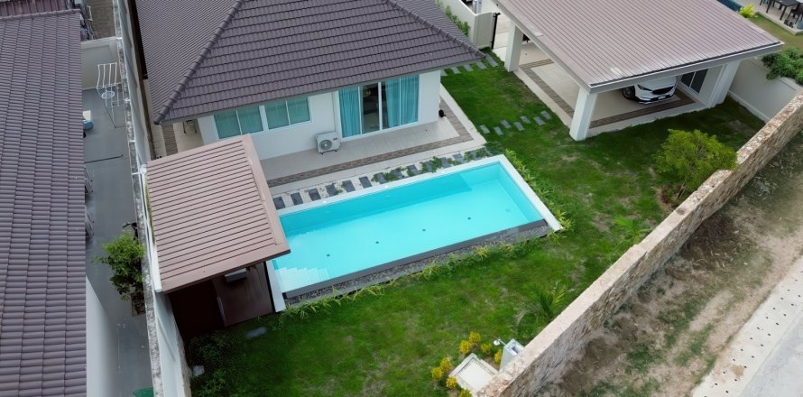Casa de 3 dormitorios en Pattaya, Tailandia № 155651
