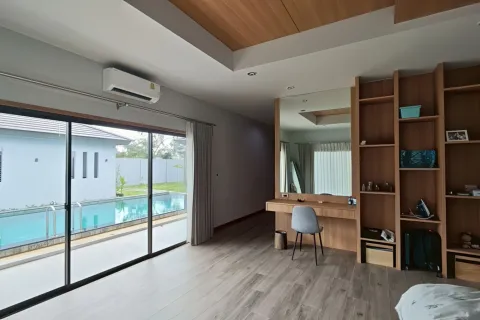 Casa de 3 dormitorios en Pattaya, Tailandia № 155650 - foto 12