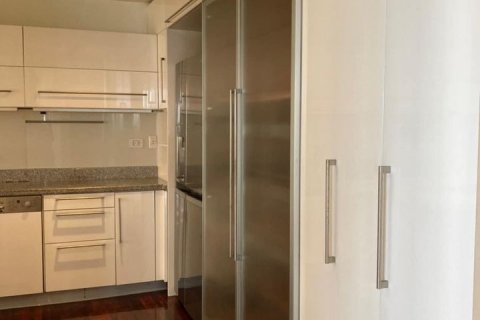 Condominio de 2 dormitorios en Bang Rak, Bangkok, Tailandia № 133681 - foto 4