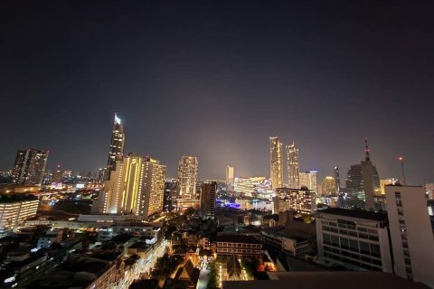 Condominio de 2 dormitorios en Bang Rak, Bangkok, Tailandia № 133681 - foto 30