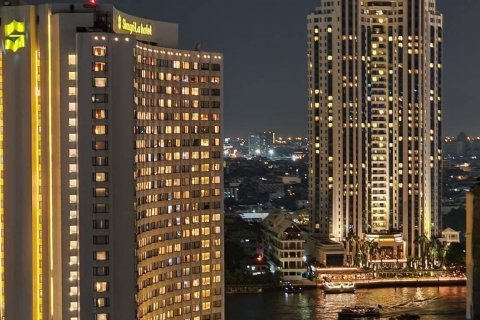 Condominio de 2 dormitorios en Bang Rak, Bangkok, Tailandia № 133681 - foto 28