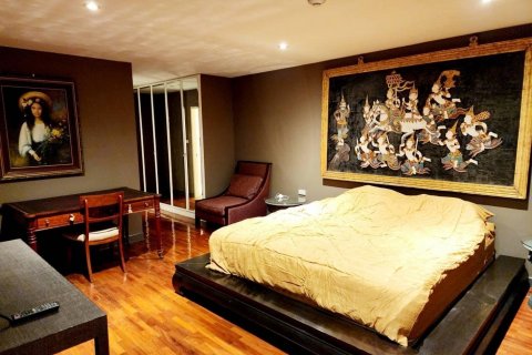 Condominio de 2 dormitorios en Bang Rak, Bangkok, Tailandia № 133681 - foto 14