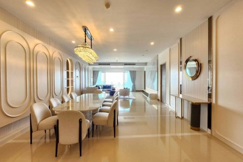 Condominio de 4 dormitorios en Sathon, Bangkok, Tailandia № 133677 - foto 3