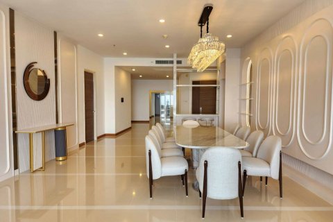 Condominio de 4 dormitorios en Sathon, Bangkok, Tailandia № 133677 - foto 4