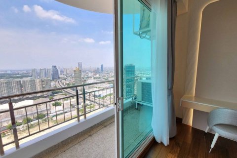 Condominio de 4 dormitorios en Sathon, Bangkok, Tailandia № 133677 - foto 17