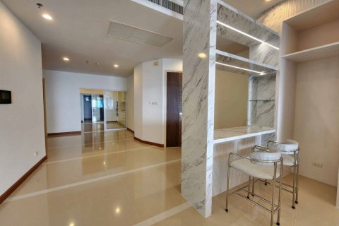 Condominio de 4 dormitorios en Sathon, Bangkok, Tailandia № 133677 - foto 5