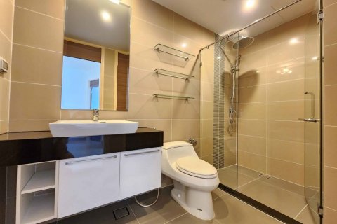 Condominio de 4 dormitorios en Sathon, Bangkok, Tailandia № 133677 - foto 20