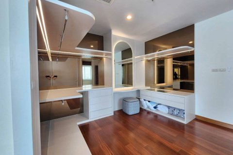 Condominio de 4 dormitorios en Sathon, Bangkok, Tailandia № 133677 - foto 8