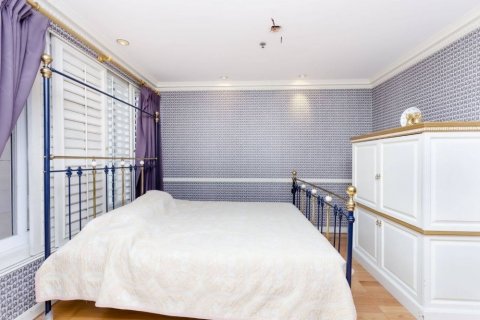 Condominio de 3 dormitorios en Bangkok, Tailandia № 133680 - foto 9