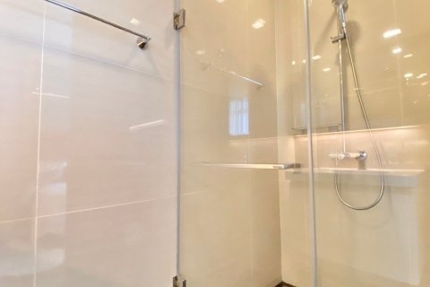 Condominio de 1 dormitorio en Watthana, Bangkok, Tailandia № 133676 - foto 17