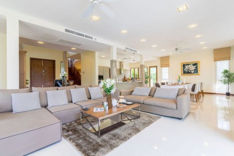 Chalet de 5 dormitorios en Phuket, Tailandia № 133805 - foto 3
