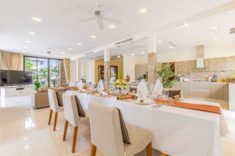 Chalet de 5 dormitorios en Phuket, Tailandia № 133805 - foto 4