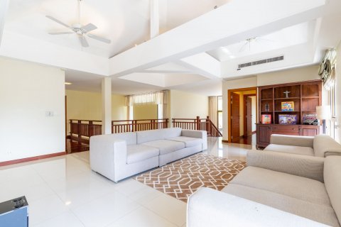Chalet de 5 dormitorios en Phuket, Tailandia № 133805 - foto 9