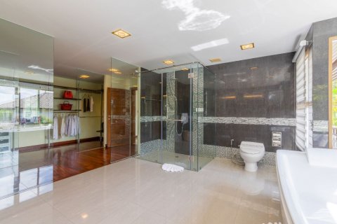 Chalet de 5 dormitorios en Phuket, Tailandia № 133805 - foto 12