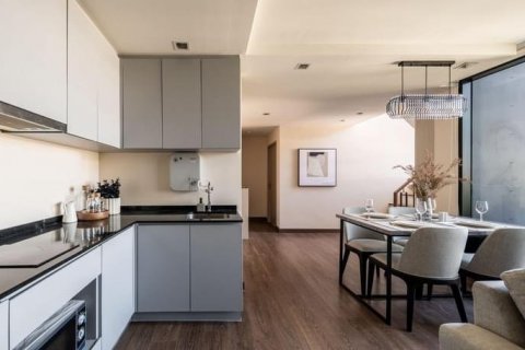 Condominio de 3 dormitorios en Phra Khanong, Bangkok, Tailandia № 133806 - foto 4