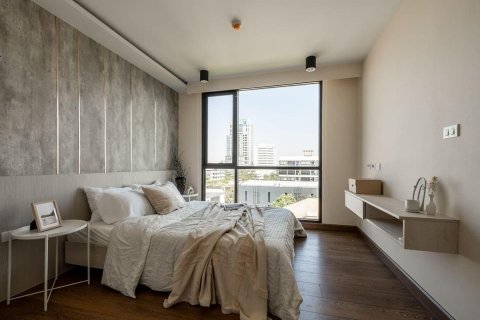 Condominio de 3 dormitorios en Phra Khanong, Bangkok, Tailandia № 133806 - foto 15