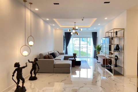 Eigentumswohnung in Watthana, Bangkok, Thailand, 2 Schlafzimmer  № 133754 - Foto 2