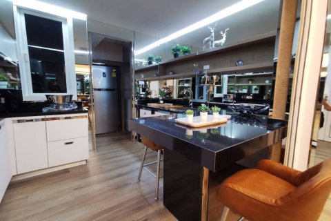 Eigentumswohnung in Watthana, Bangkok, Thailand, 3 Schlafzimmer  № 133753 - Foto 3