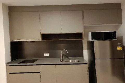 Condominio de 1 dormitorio en Pathum Wan, Bangkok, Tailandia № 133804 - foto 17